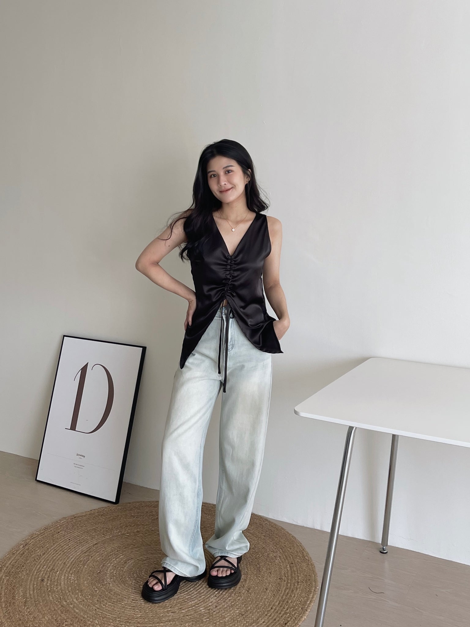 Satin Drawstring Top / 设计感缎面抽绳上衣