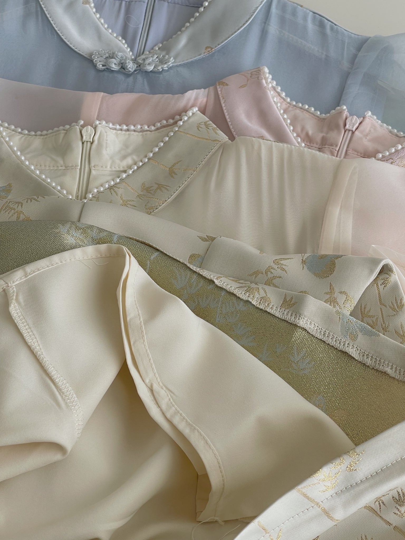 Butterfly Flutter Qipao Dress / 锦蝶花语-金线提花改良旗袍