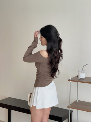 Hot Style Oblique Top / 设计感斜肩不规则上衣