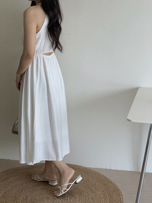 Avril Halterneck Dress / 挂脖后腰镂空长裙