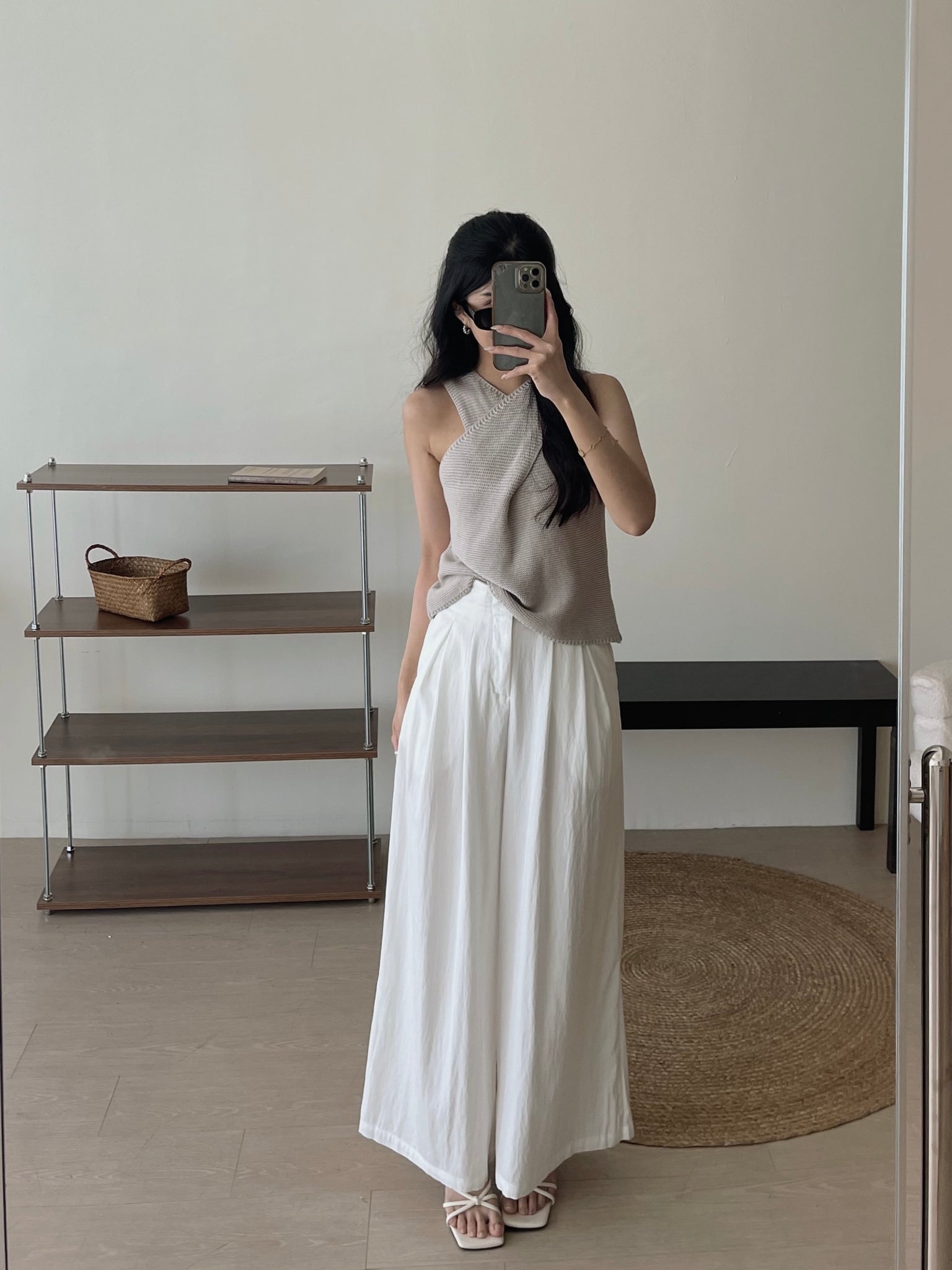 Knitted Cross Halter Top / 气质针织交叉无袖上衣