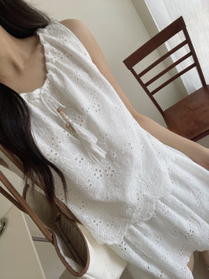 Holiday Eyelet Set / 刺绣抽绳度假套装