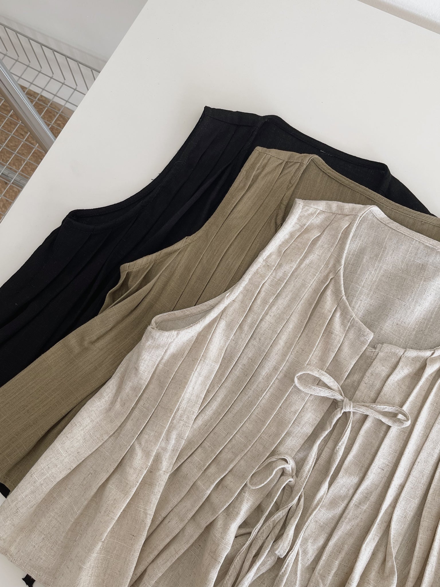 Ribbon Pleated Top / 麻料百褶蝴蝶结上衣