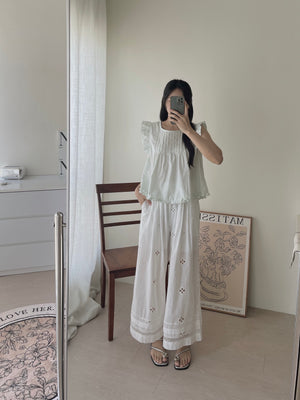 Eyelet Hollow Trousers / 钩花镂空休闲长裤