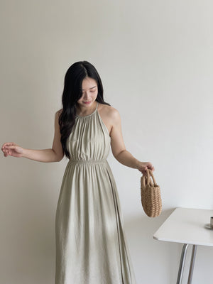 Avril Halterneck Dress / 挂脖后腰镂空长裙