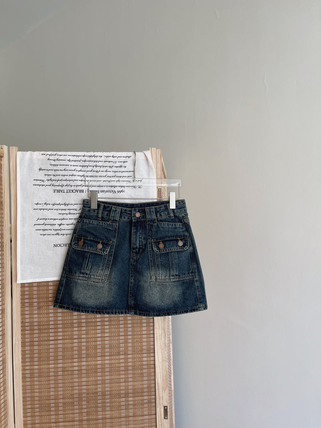 Double Pockets Vintage Skirt / 双口袋复古牛仔短裙