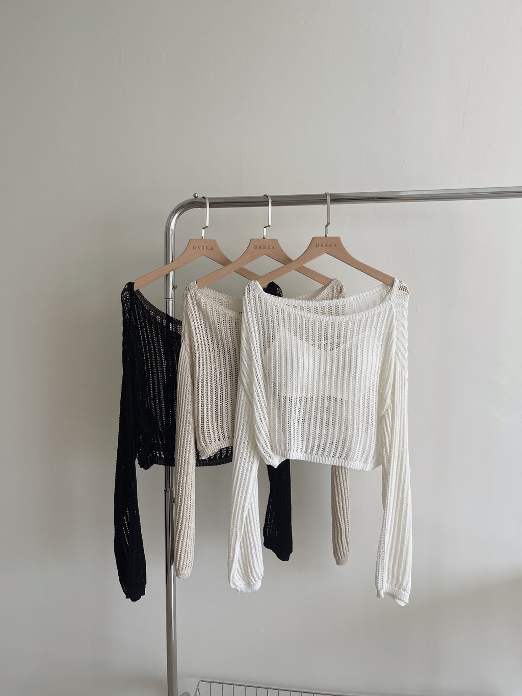 Hollow Wide Shoulder Top / 镂空落肩长袖衫