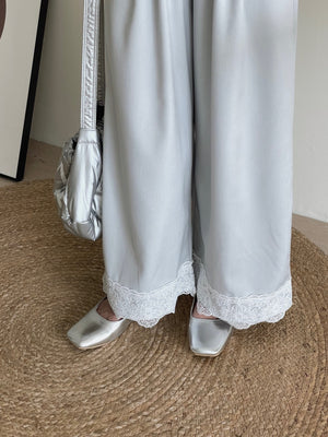 Hem Spliced Lace Pants / 蕾丝拼接花边阔腿裤
