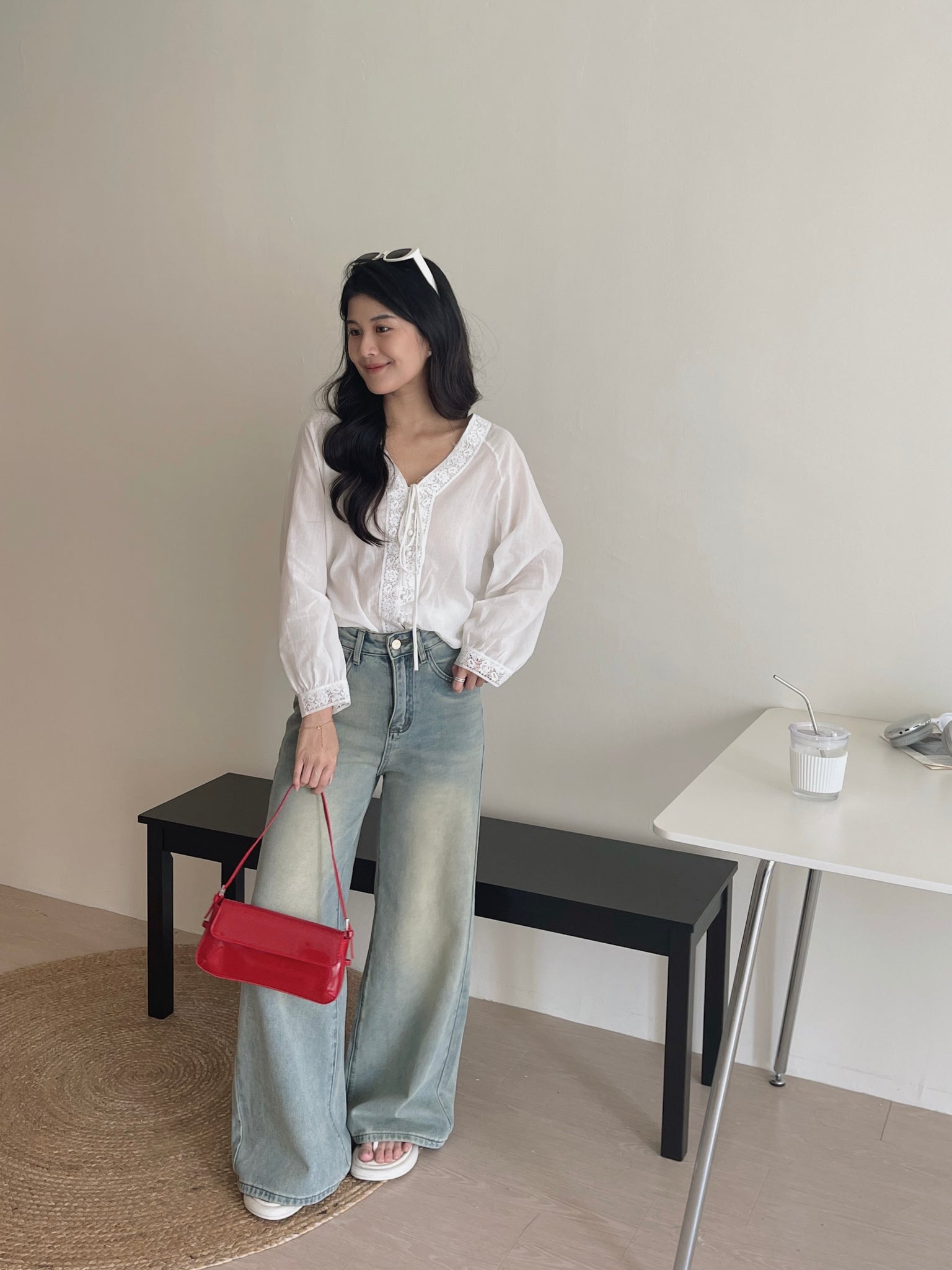 Anais V-Neck Loose Shirt / 清冷风宽松V领衬衫