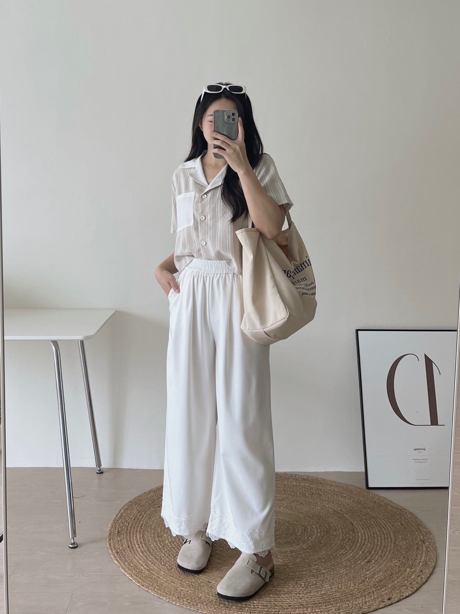 Hem Spliced Lace Pants / 蕾丝拼接花边阔腿裤