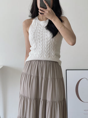 Halterneck Cable Knit Top / 挂脖麻花针织上衣