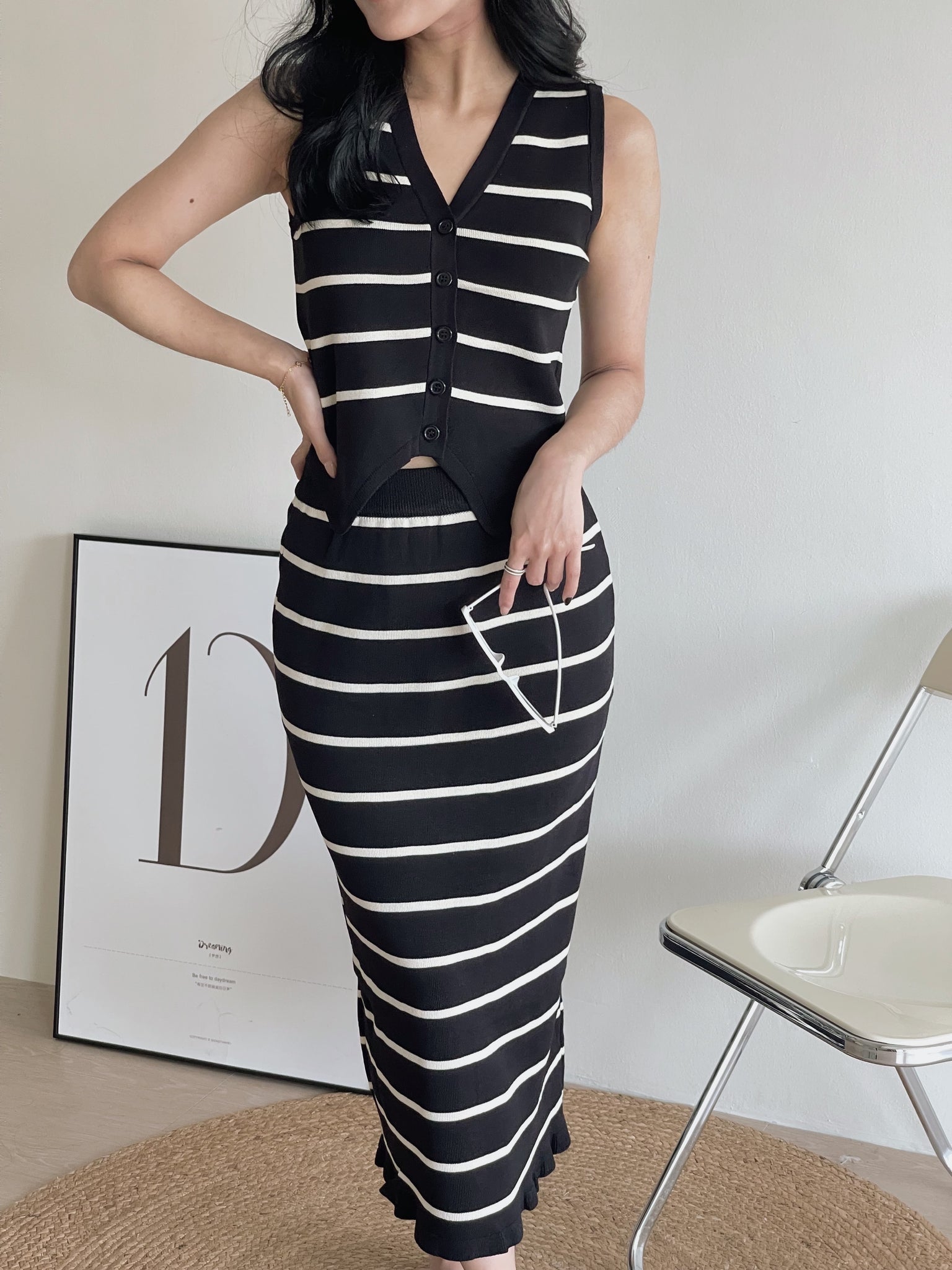Ladies Stripes Sleeveless Set / 优雅条纹背心套装