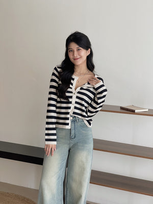 Unnie Style Stripes Cardigan / 韩系软糯条纹开衫