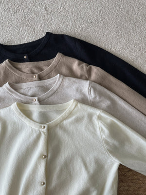 Soft Cloud Knit Cardigan / 软糯小金扣针织衫