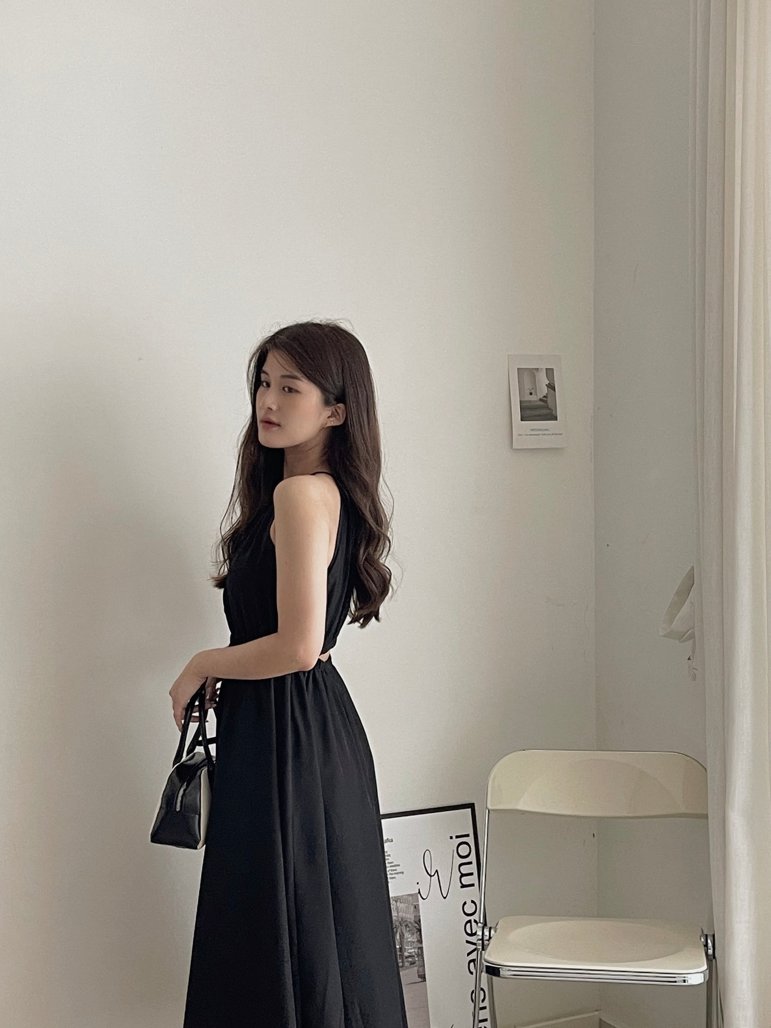 Back Hollow Out Dress / 挂脖背镂空连身裙
