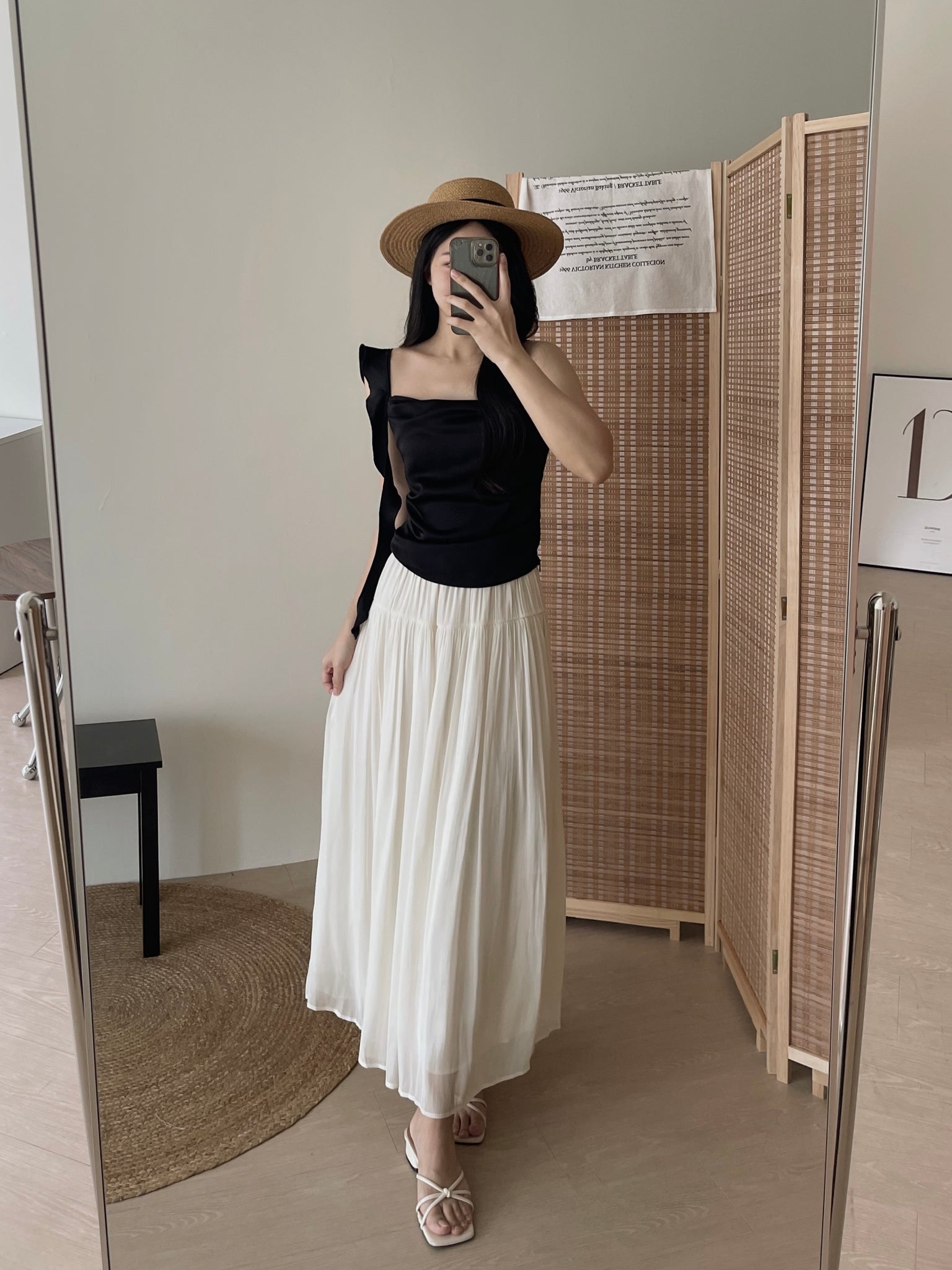 Ruffle Strap Satin Top / 缎面荷叶肩带小衫