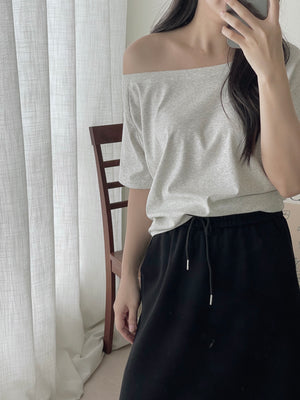 Wide Neck Simple Tee / 净色落肩T恤