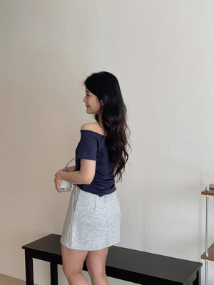 Letter Print  Slanted Shoulder Tee / 美式字母宽肩斜肩T恤