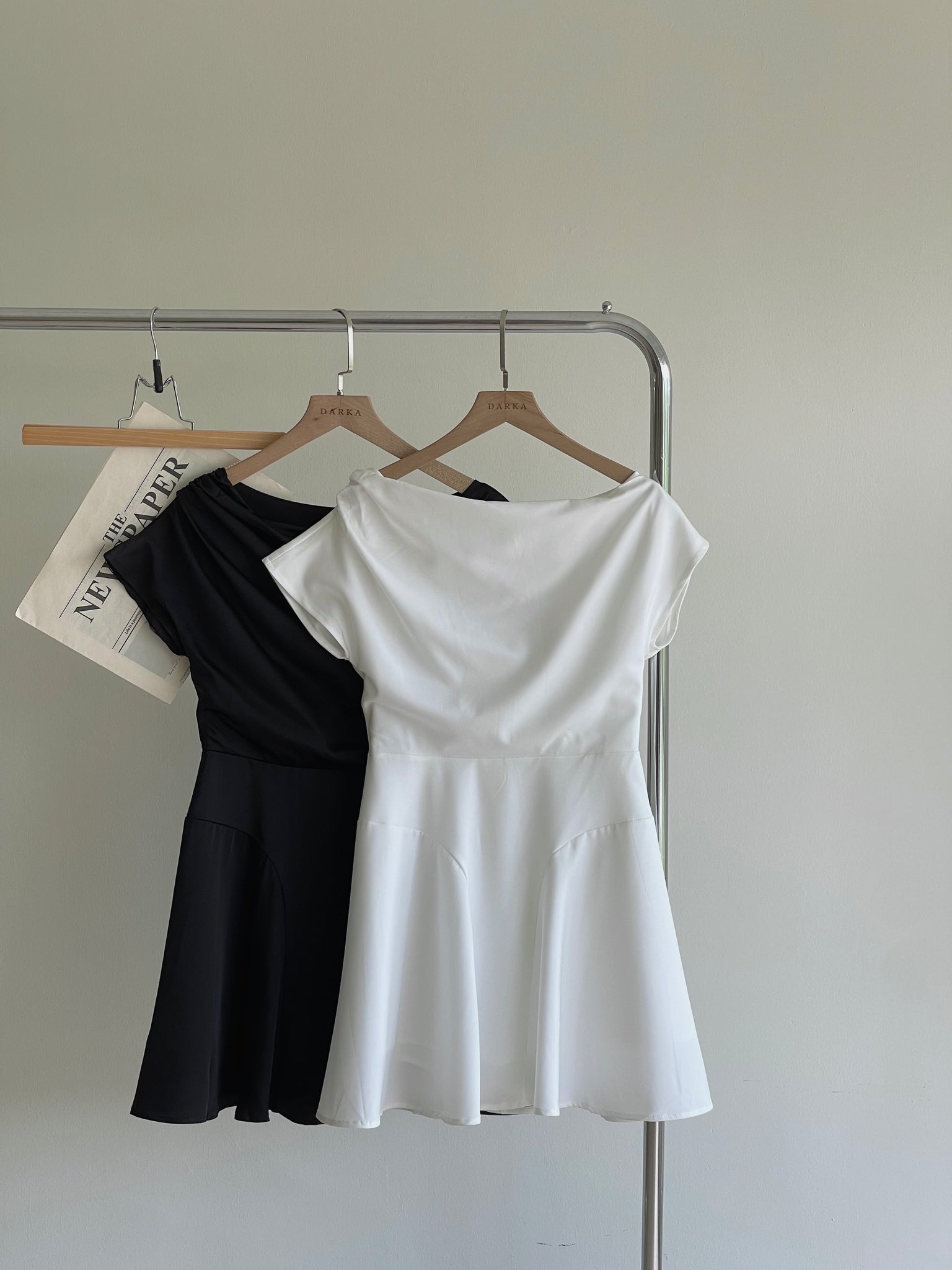 Calla Drop Shoulder Jumpsuit / 缎面落肩阔腿连身裤
