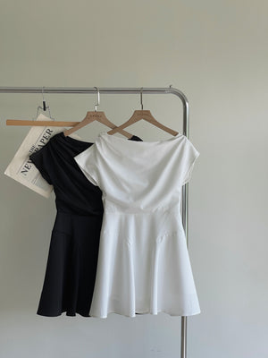 Calla Drop Shoulder Jumpsuit / 缎面落肩阔腿连身裤