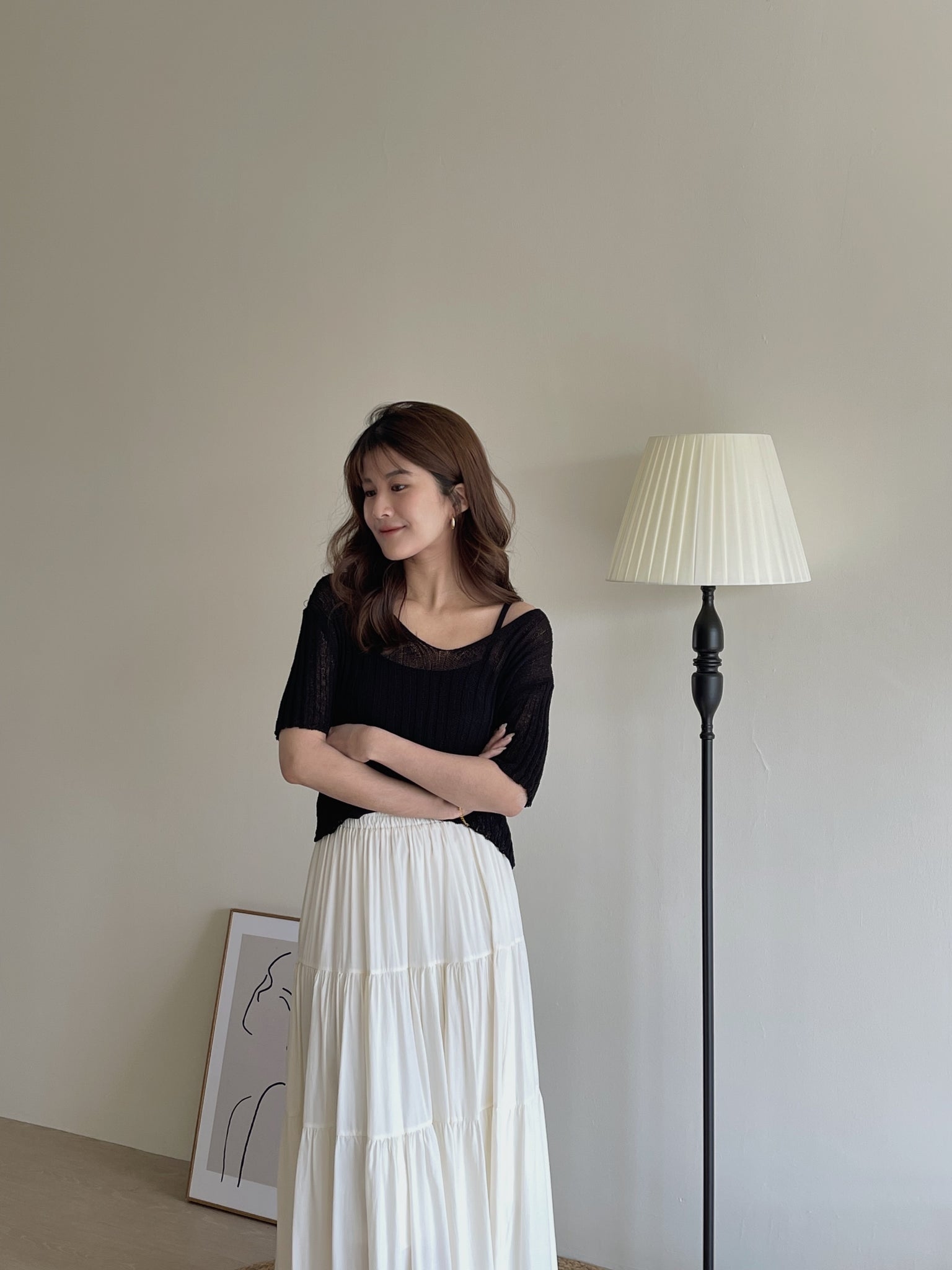 Hollow Rib Knit Top / 尖领镂空针织上衣