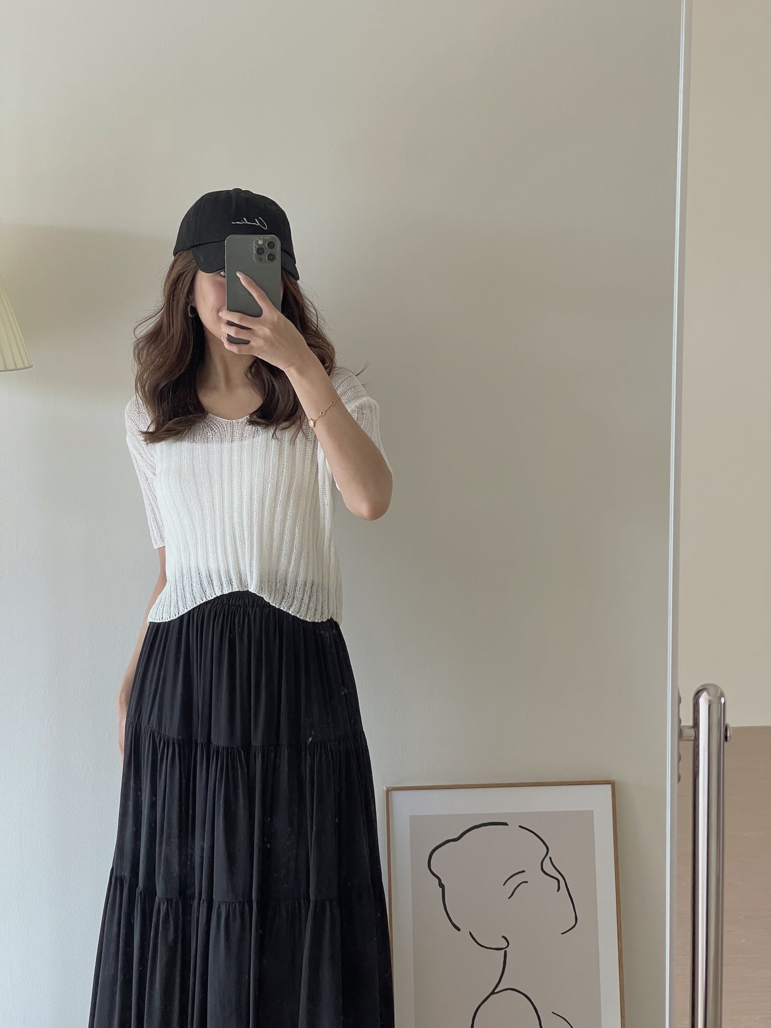 Hollow Rib Knit Top / 尖领镂空针织上衣