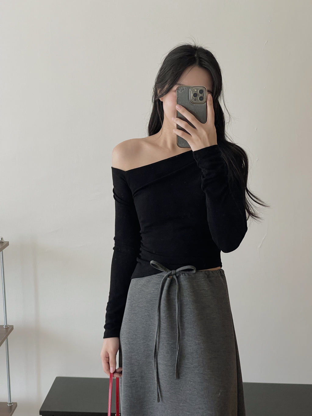 Hot Style Oblique Top / 设计感斜肩不规则上衣