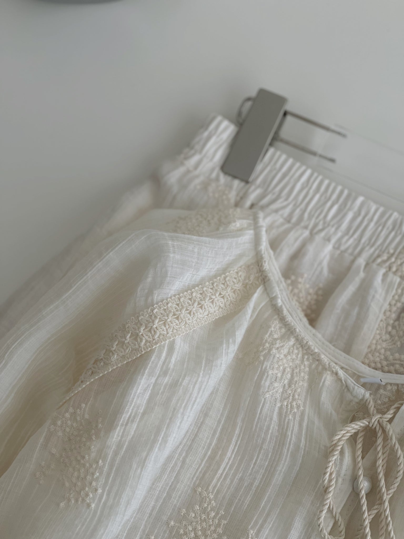 Dandelion Embroidered Set / 刺绣花休闲衫套装