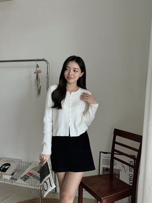 Cable Knit Cardigan / 软糯麻花长袖上衣