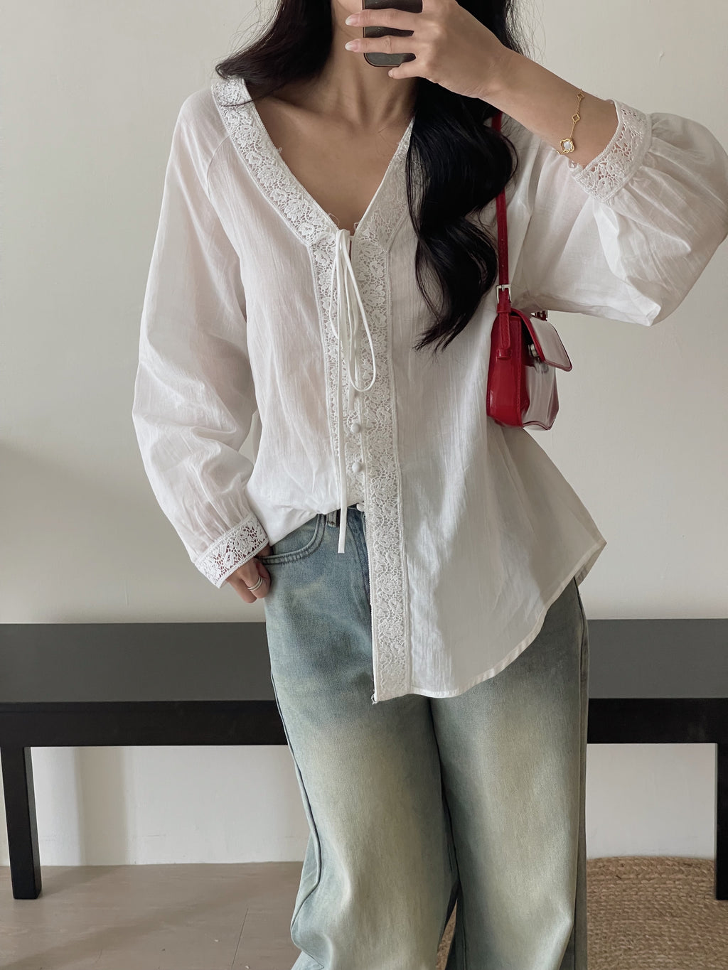 Anais V-Neck Loose Shirt / 清冷风宽松V领衬衫