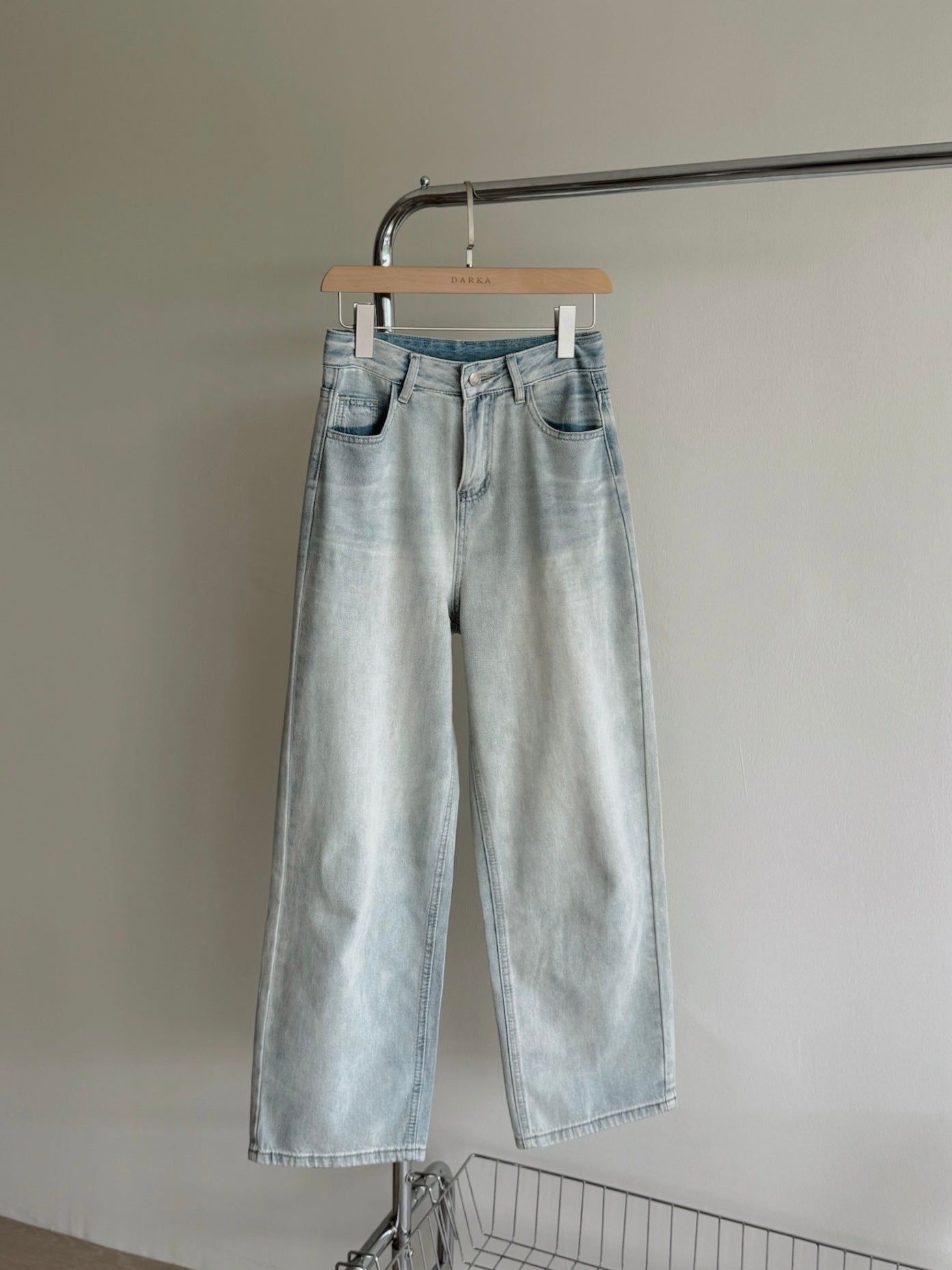 Light Colour Washed Jeans / 浅蓝水洗牛仔长裤