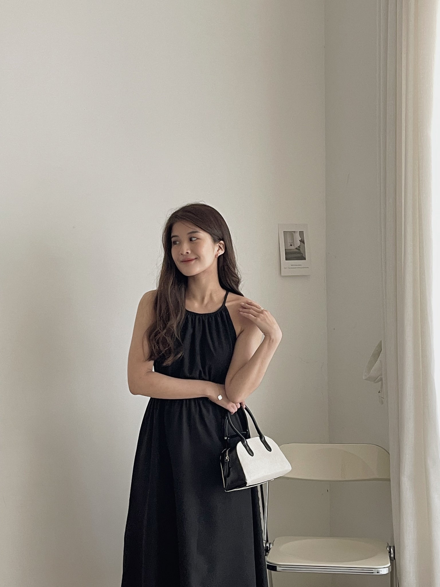 Back Hollow Out Dress / 挂脖背镂空连身裙