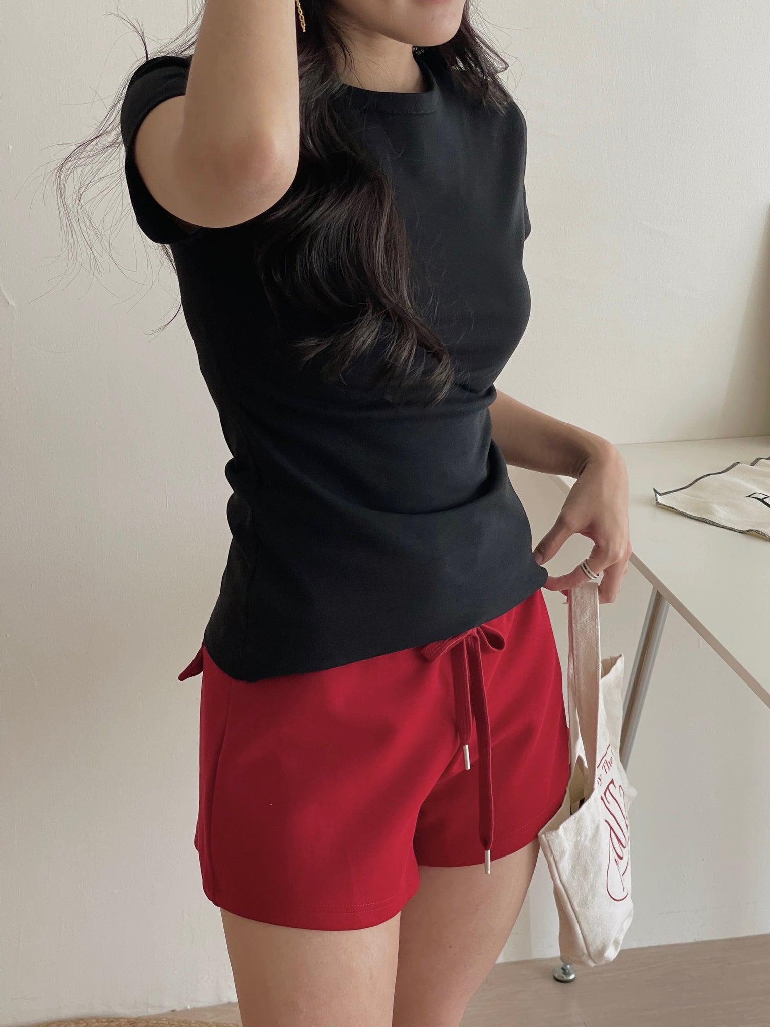 Basic Cotton Tee / 纯色基础棉质修身T恤