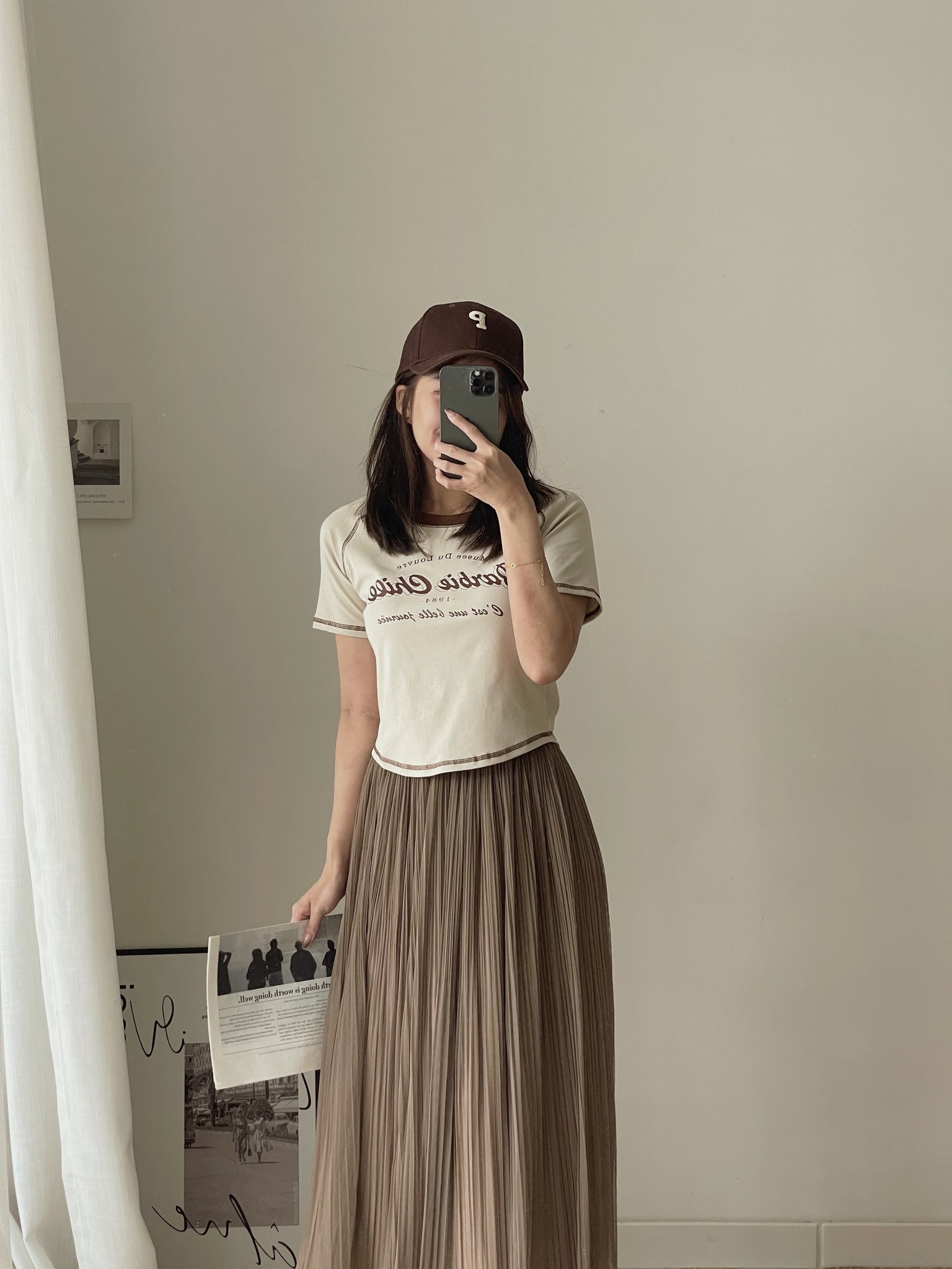 Graphic Crop Tee / 个性字母短上衣