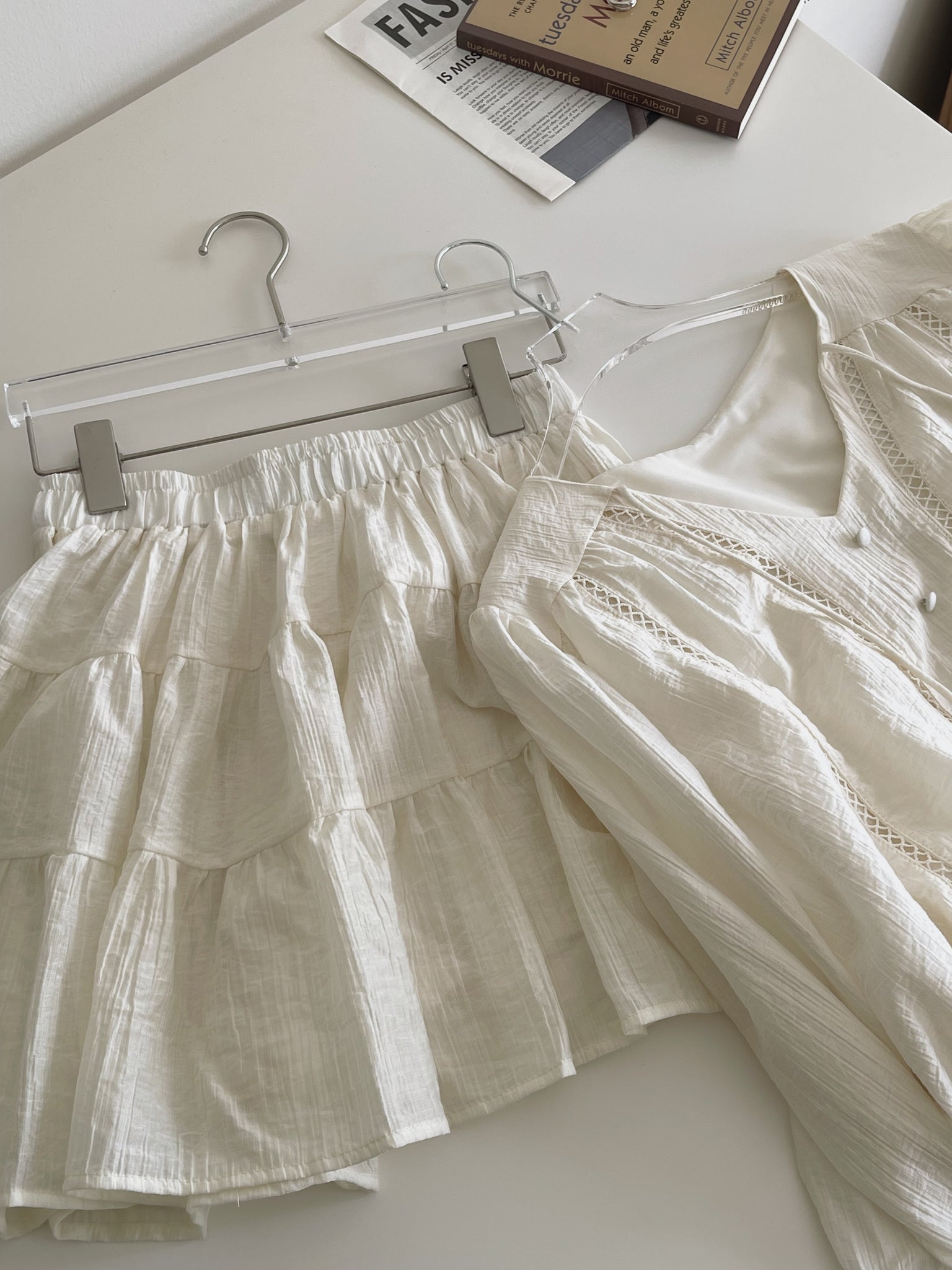 Lyra Ruffle Cloud Set / 甜美镂空编织套装