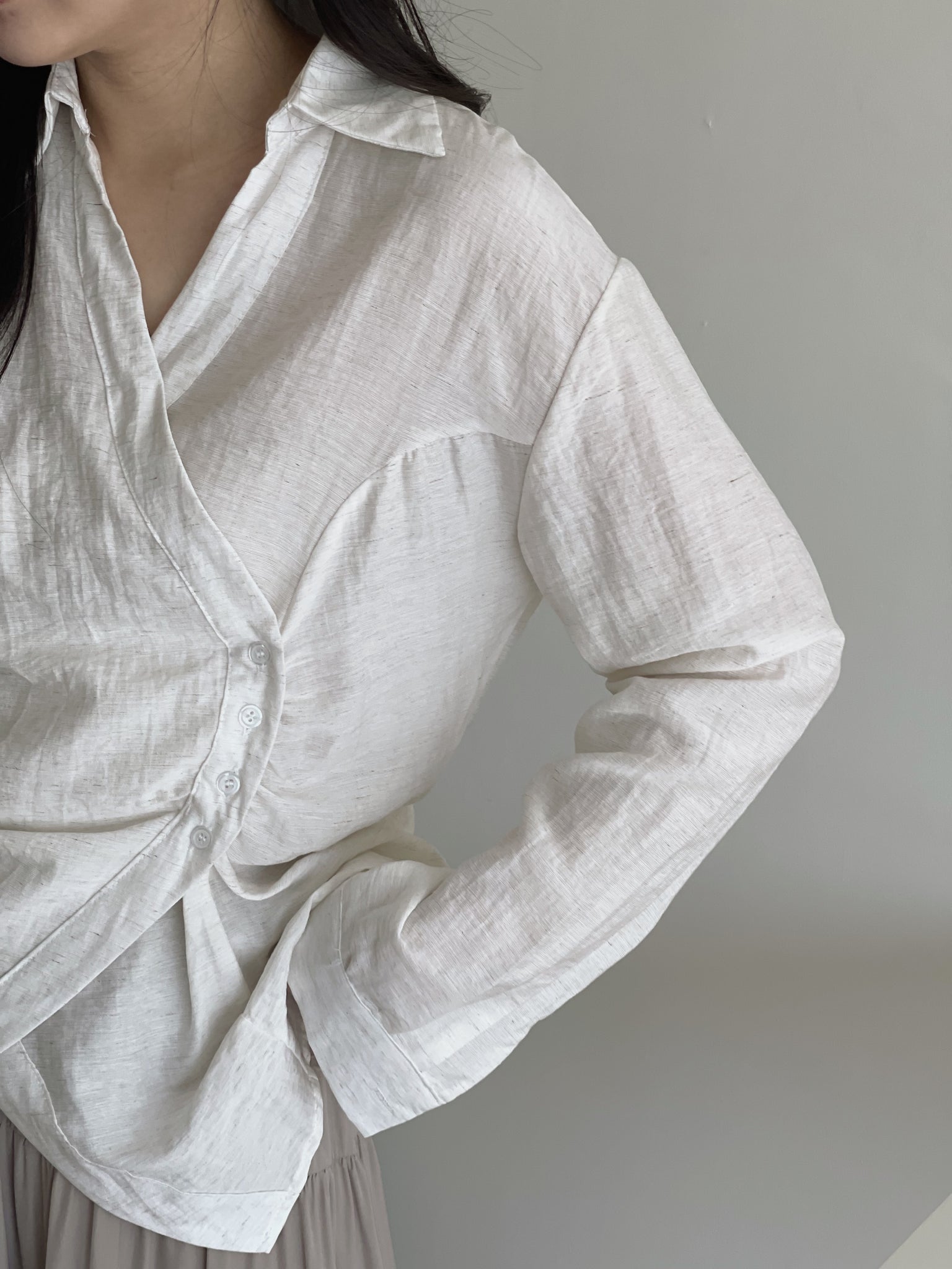 Laia Ruched Shirt / 设计感抽皱衬衫