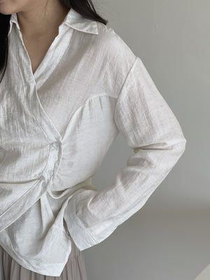 Laia Ruched Shirt / 设计感抽皱衬衫