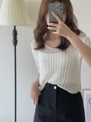 Hollow Rib Knit Top / 尖领镂空针织上衣