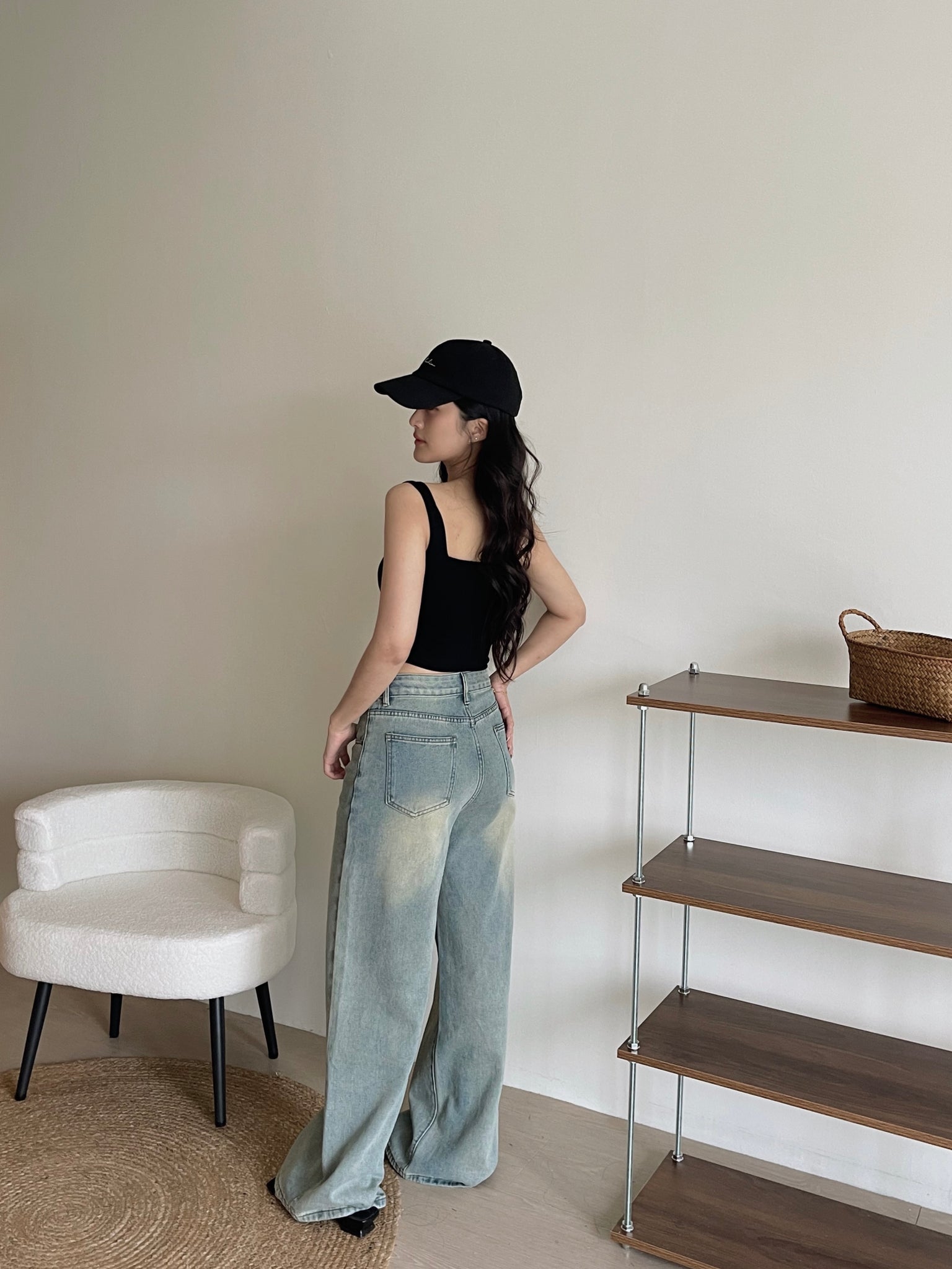 Sleeveless Crop Top With Removable Pad / 大方领遮副乳胸垫背心