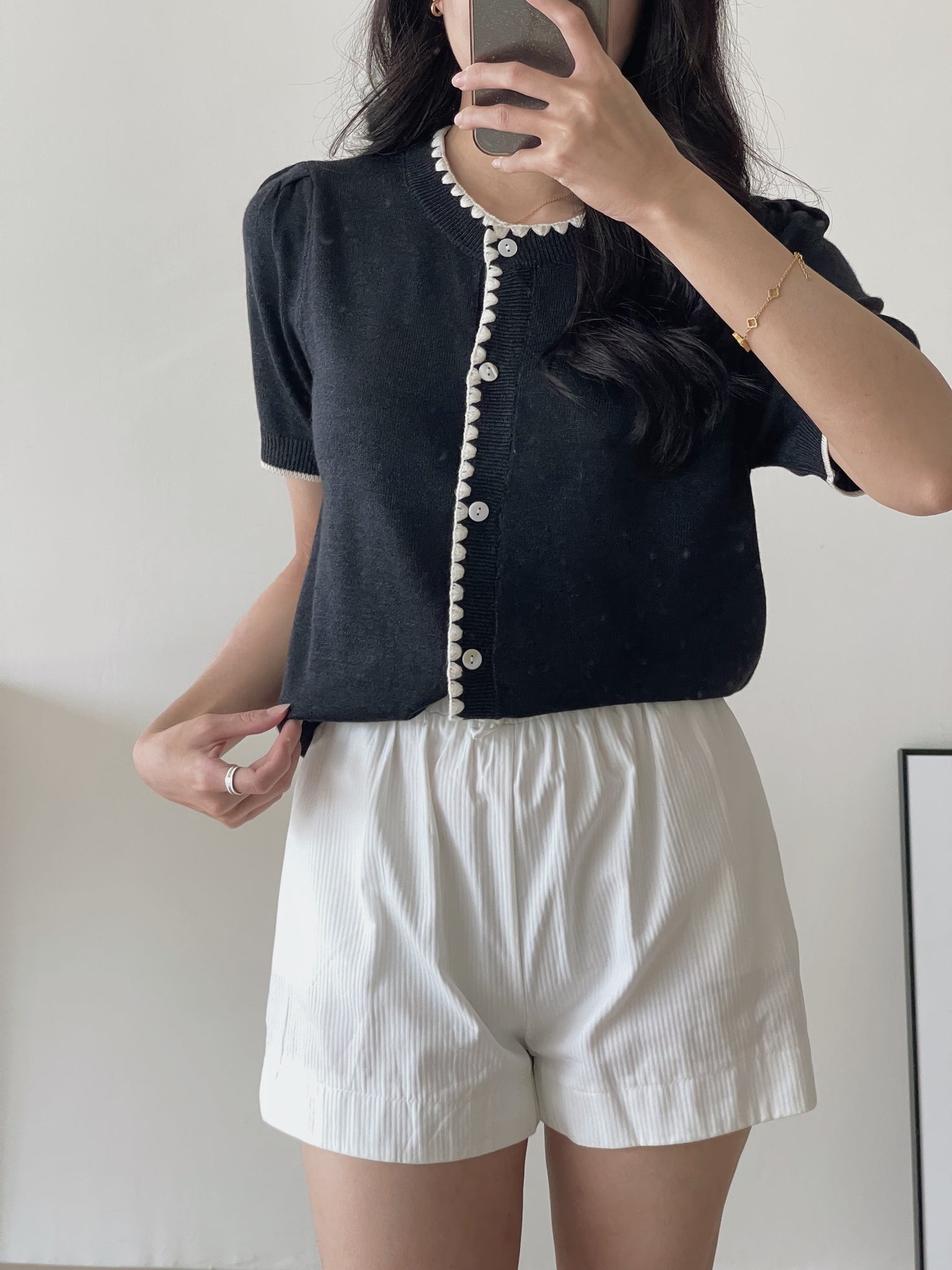 Flower Edge Knit Top / 圆领花边条针织开衬