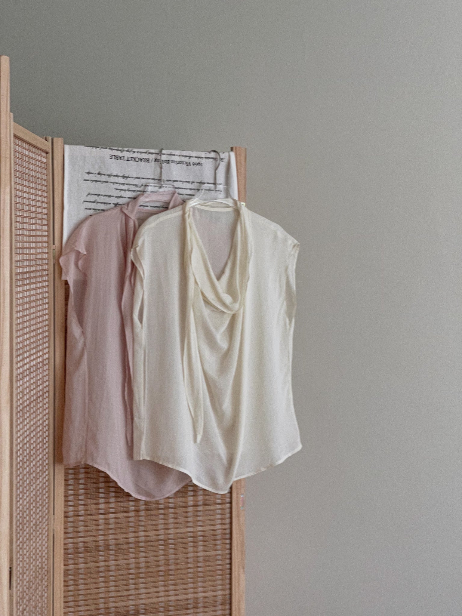 Chiffon Draped Neckline Blouse / 气质雪纺荡领小衫