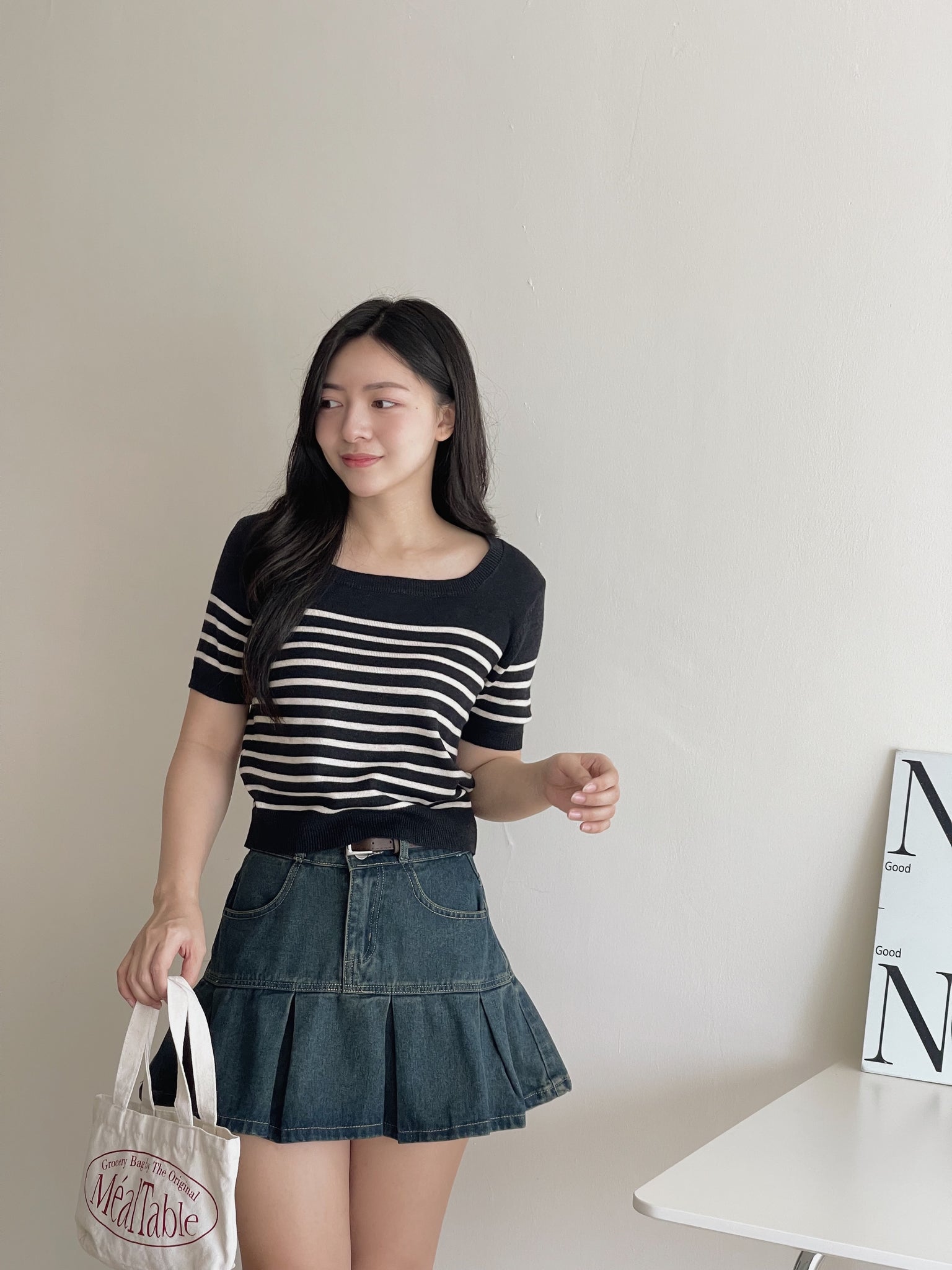 Korean Stripes Knit Top / 条纹针织方领T恤
