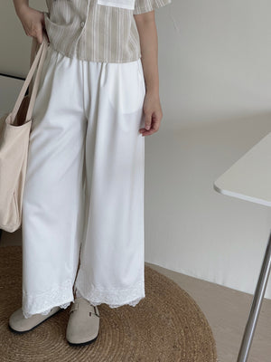 Hem Spliced Lace Pants / 蕾丝拼接花边阔腿裤