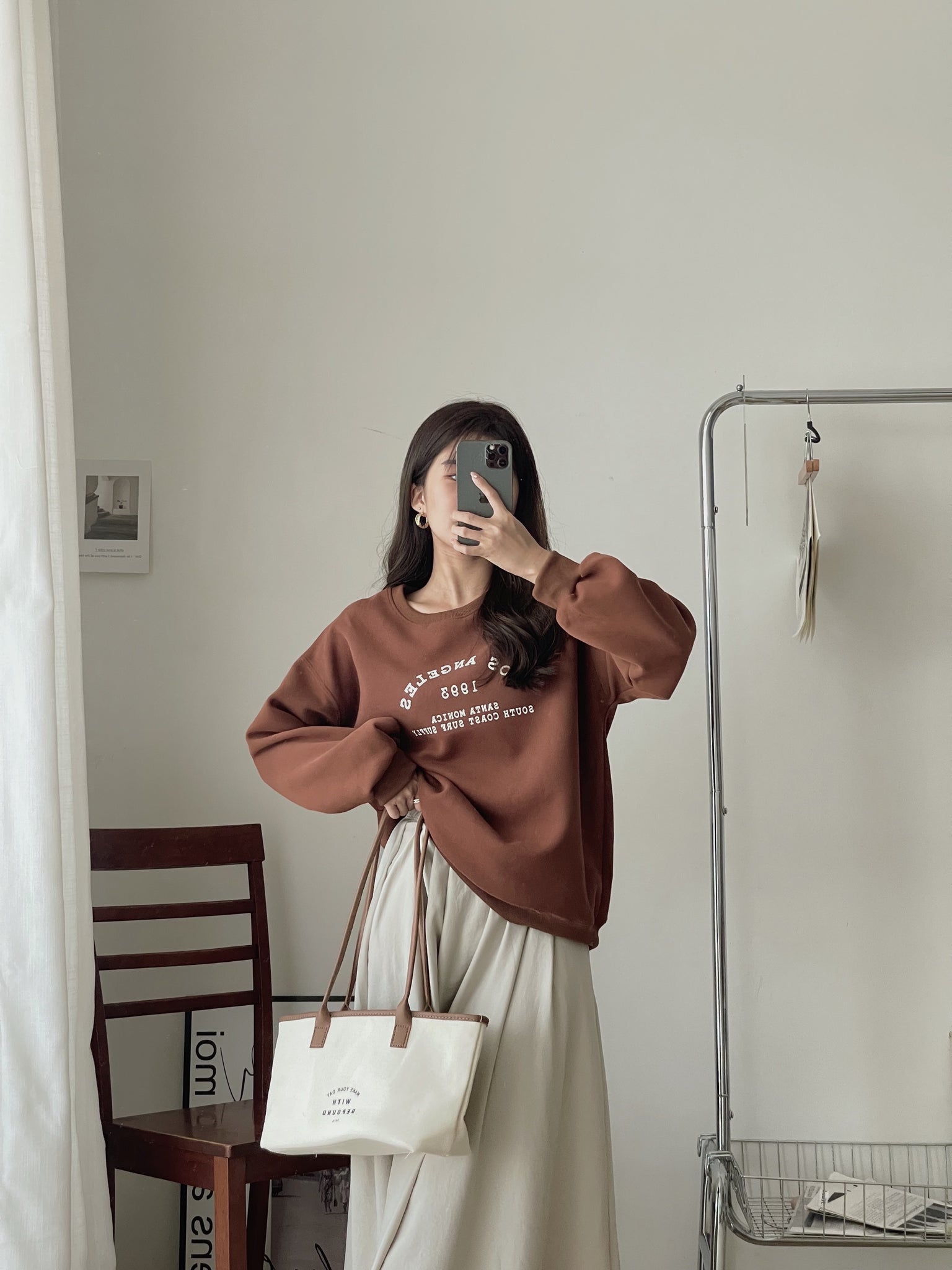Super Comfy LA Sweater / 超舒适字母宽松卫衣