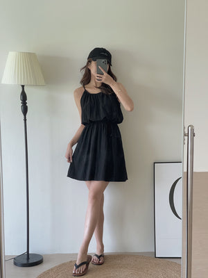 Kalie Back Cutout Dress / 挂脖收腰露背裙