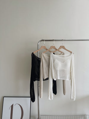 Hollow Wide Shoulder Top / 镂空落肩长袖衫