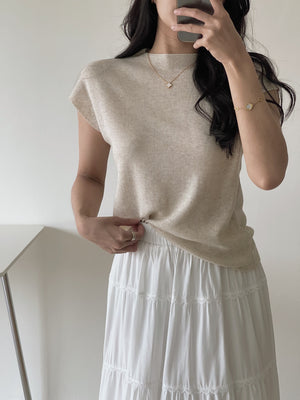 Mock Neck Knit Top / 半高领针织上衣