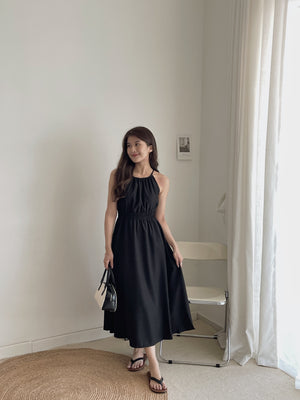 Back Hollow Out Dress / 挂脖背镂空连身裙