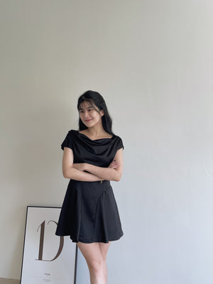 Calla Drop Shoulder Jumpsuit / 缎面落肩阔腿连身裤