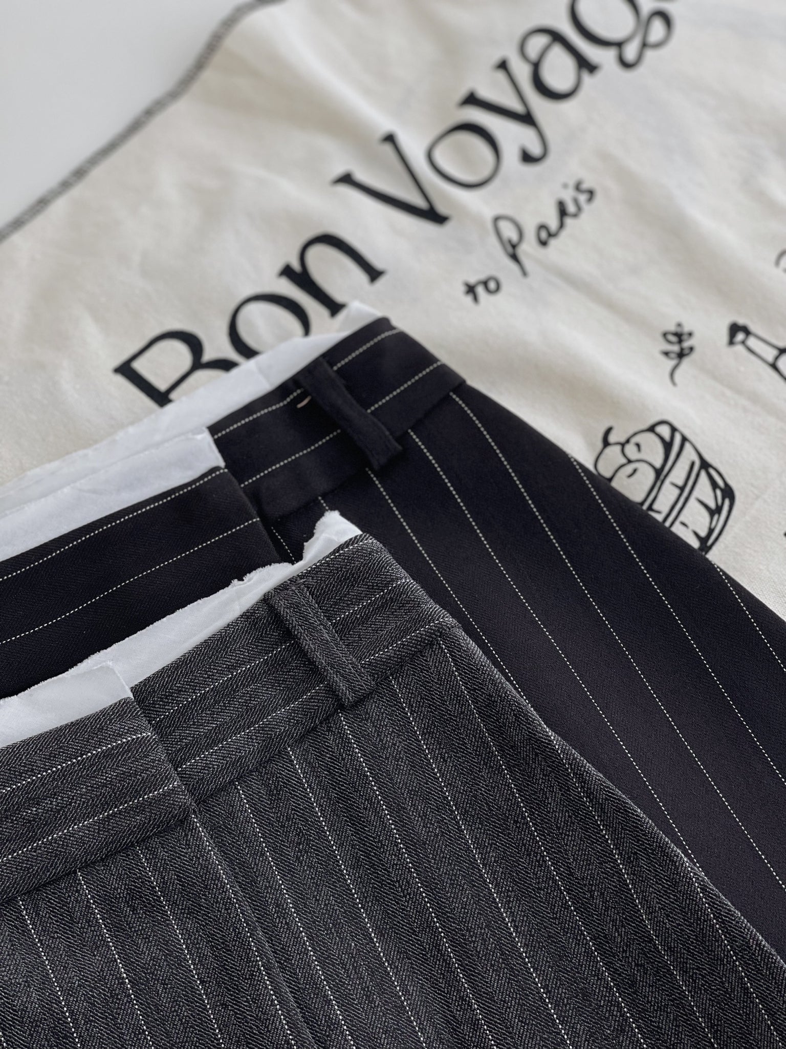 Asymmetrical Stripes Skort / 学院风竖条纹裤裙